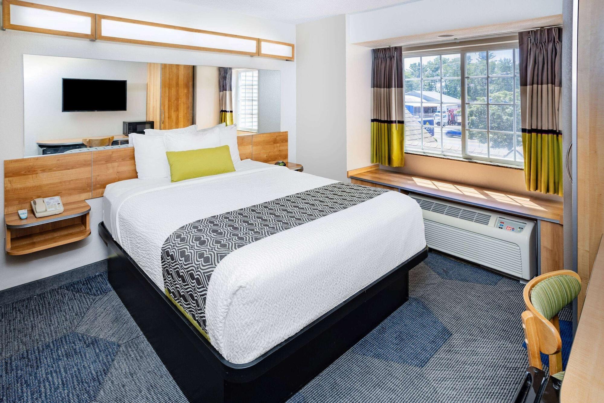 Microtel Inn & Suites By Wyndham Johnstown Экстерьер фото